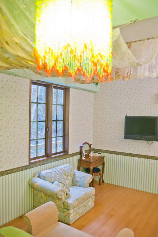 Maison-Philo Homestay B & B Sanyi Luaran gambar